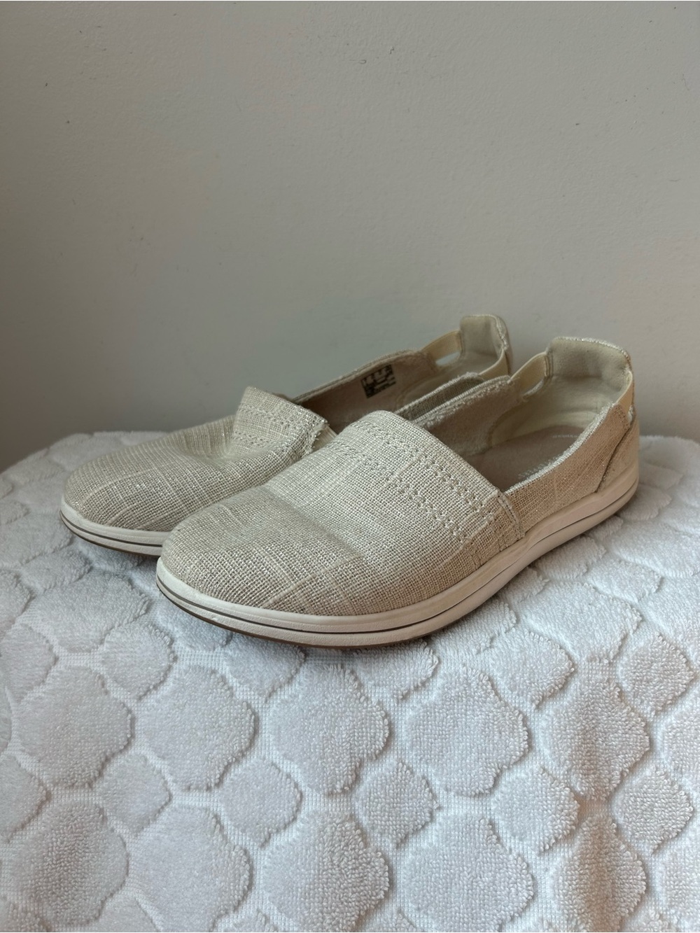 Clarks Women's Breeze Step II Cream Sparkle Size 9.5 Lightweight Slip-On